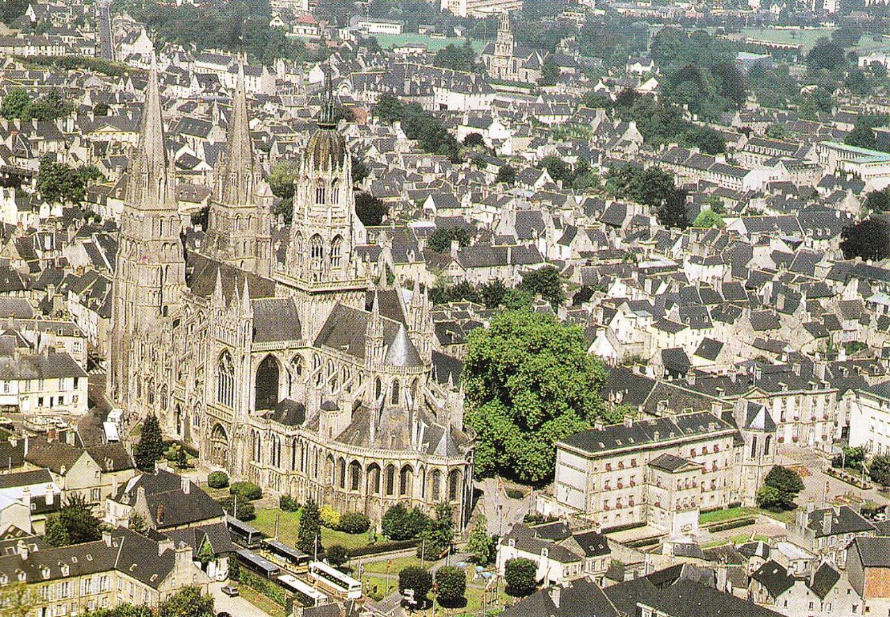 Ibis Budget Bayeux Nonant Esterno foto
