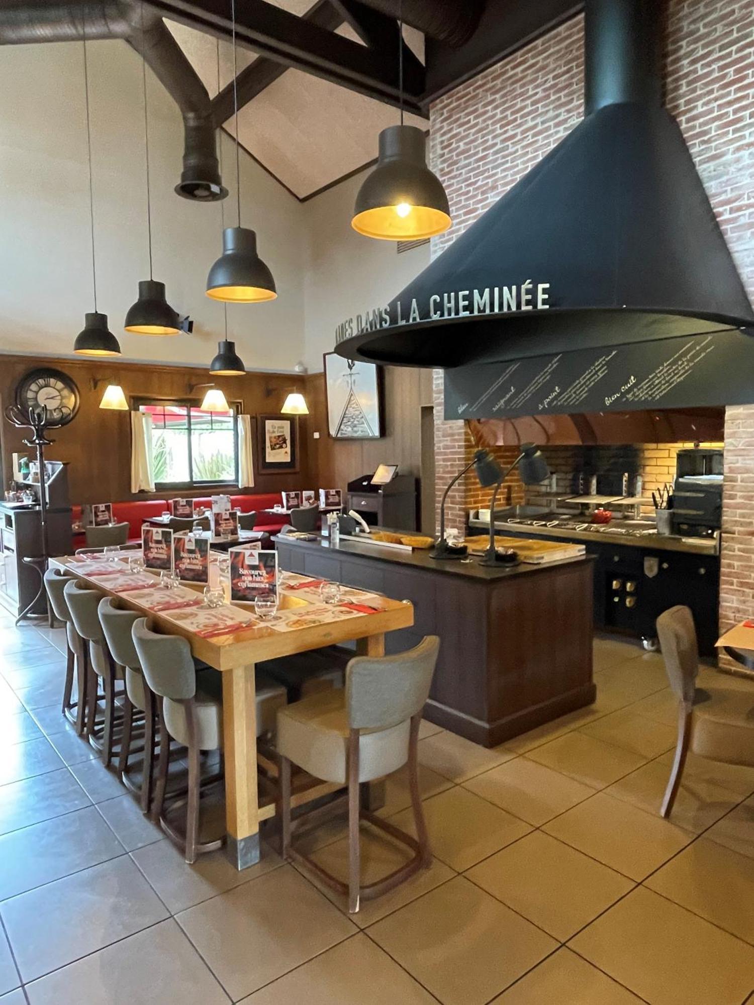 Ibis Budget Bayeux Nonant Esterno foto