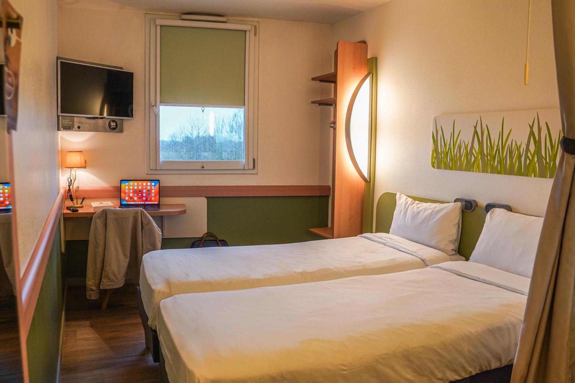 Ibis Budget Bayeux Nonant Esterno foto