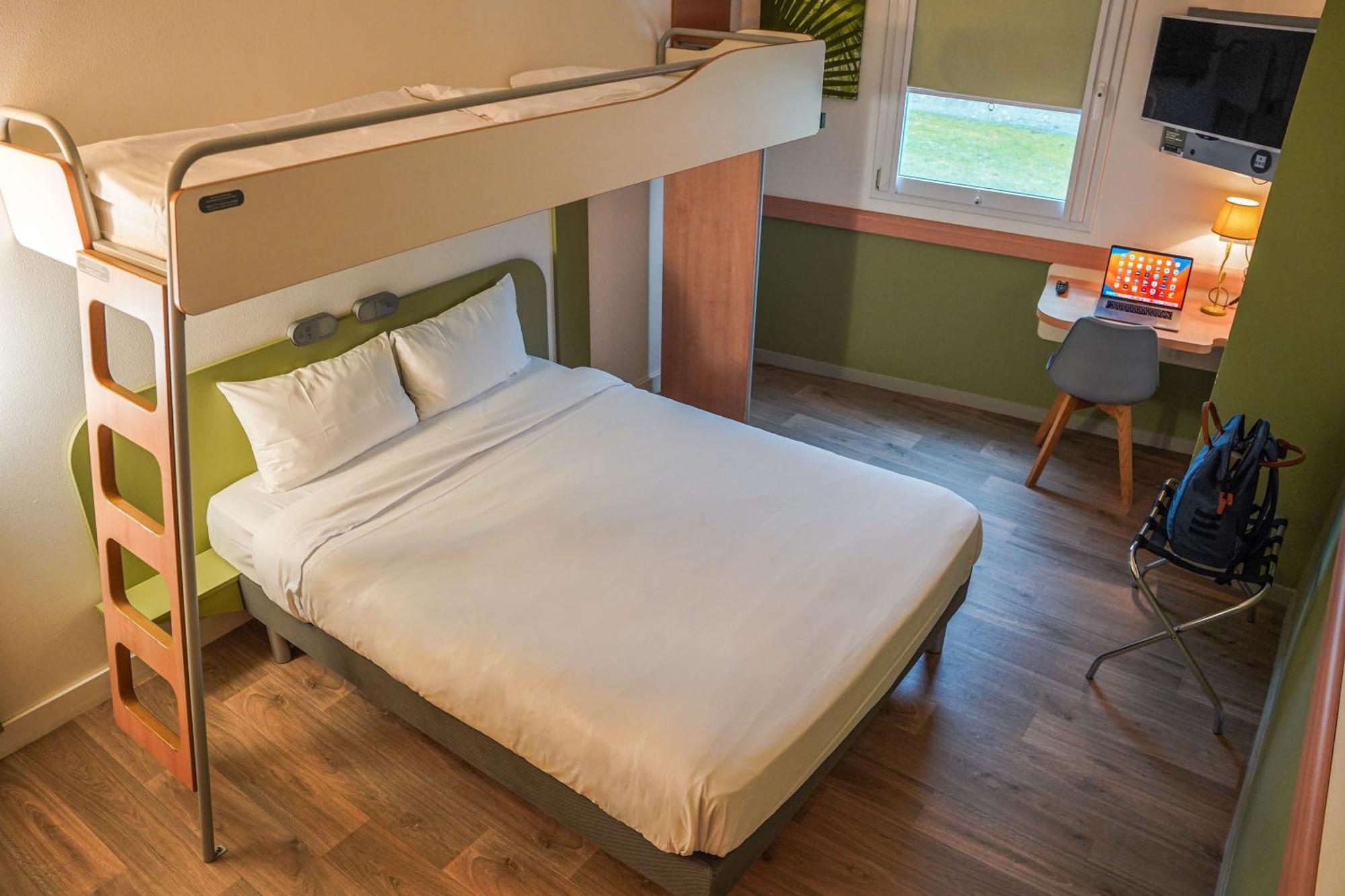 Ibis Budget Bayeux Nonant Esterno foto