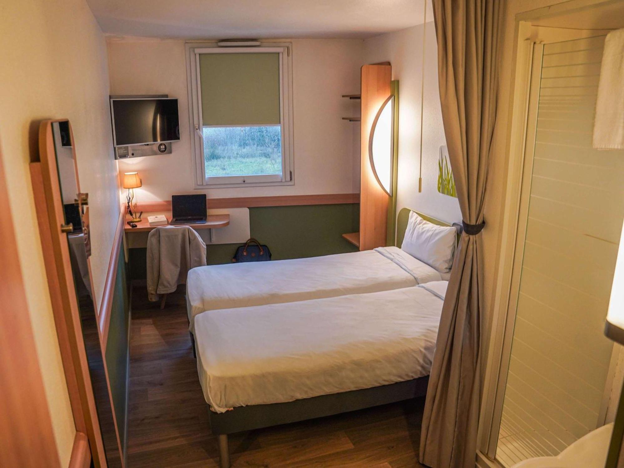 Ibis Budget Bayeux Nonant Esterno foto