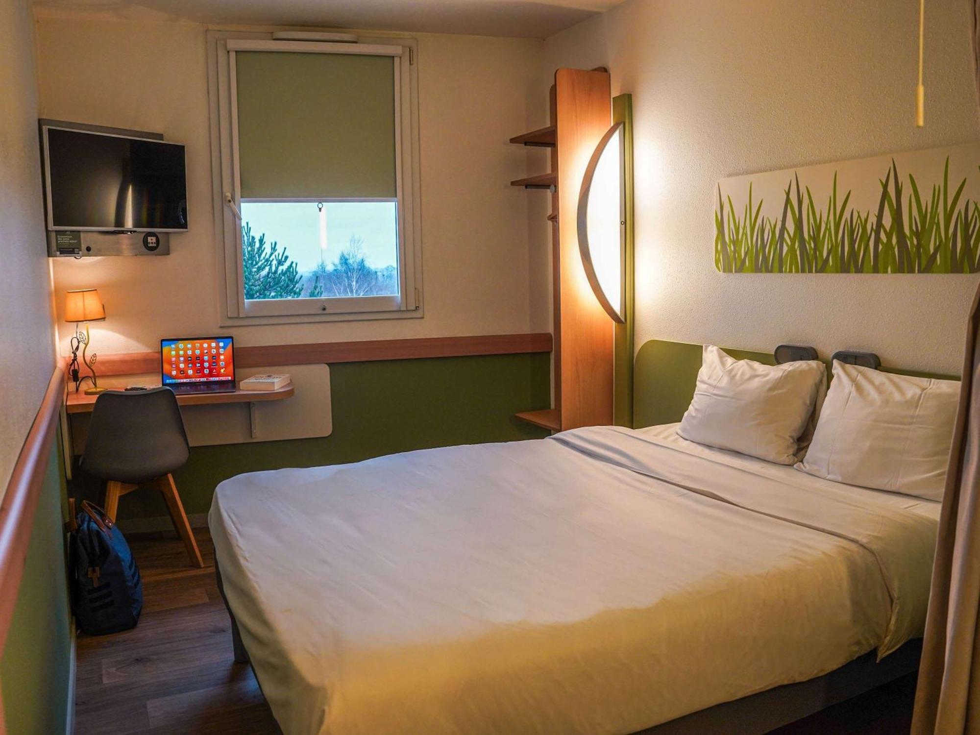 Ibis Budget Bayeux Nonant Esterno foto