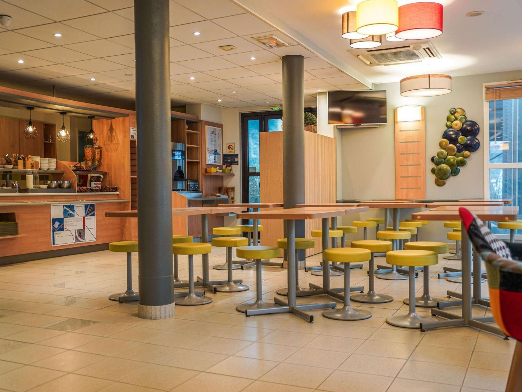 Ibis Budget Bayeux Nonant Esterno foto