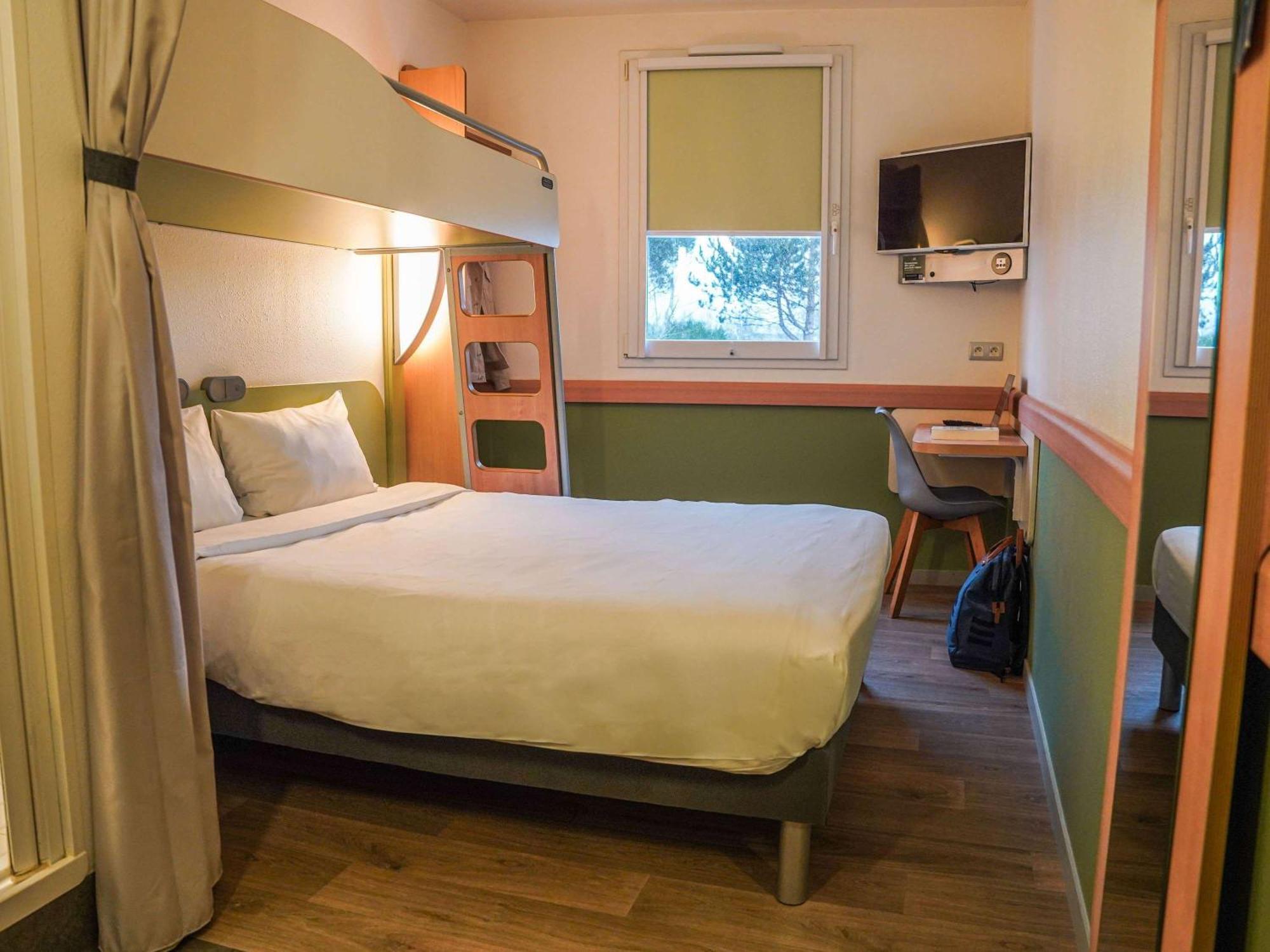 Ibis Budget Bayeux Nonant Esterno foto