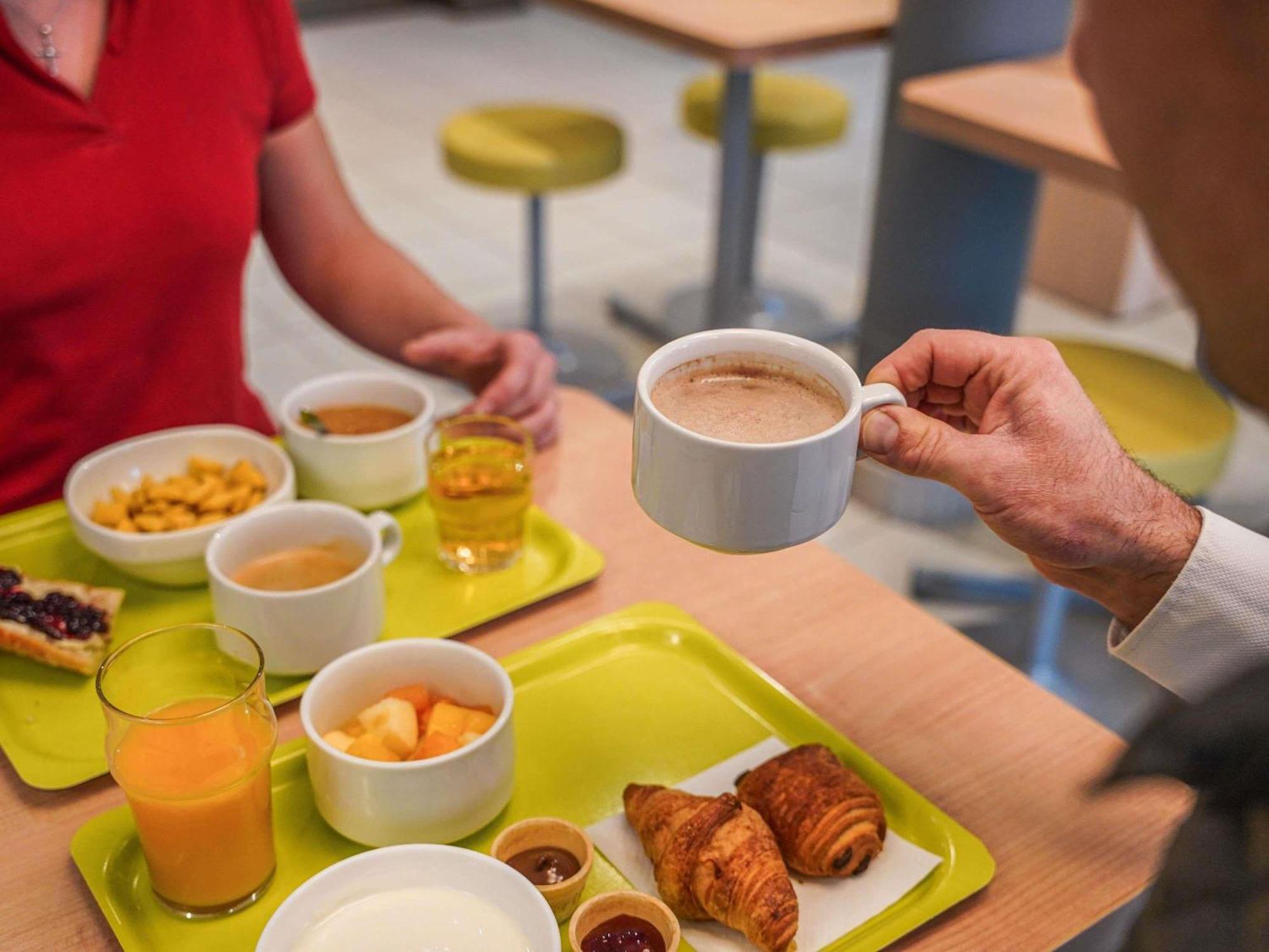 Ibis Budget Bayeux Nonant Esterno foto