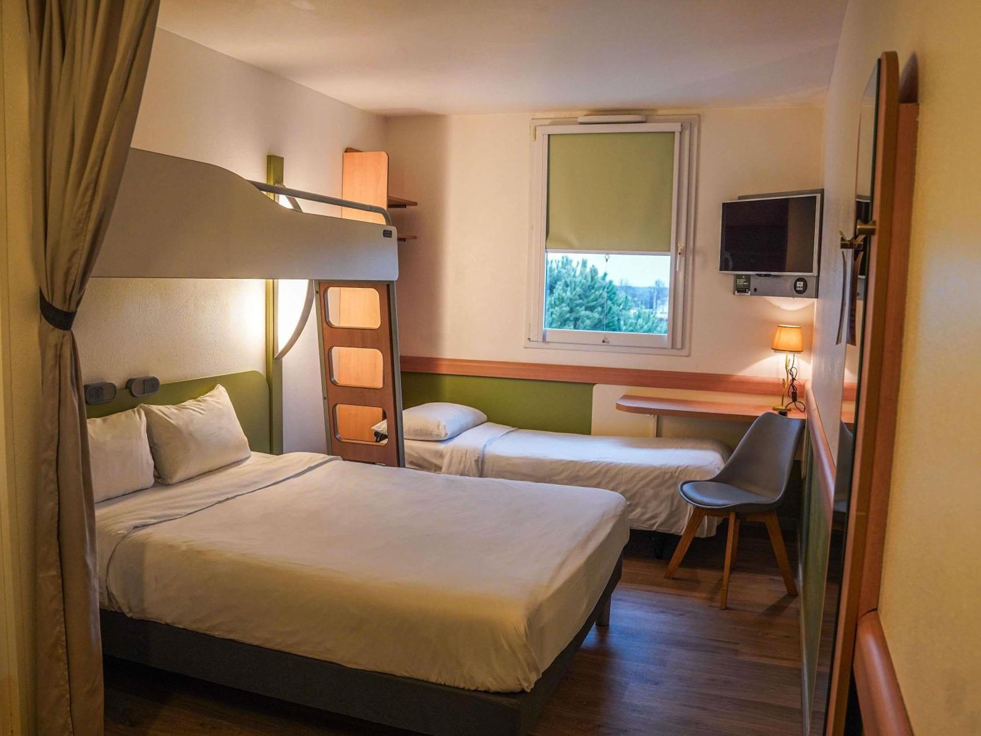 Ibis Budget Bayeux Nonant Esterno foto