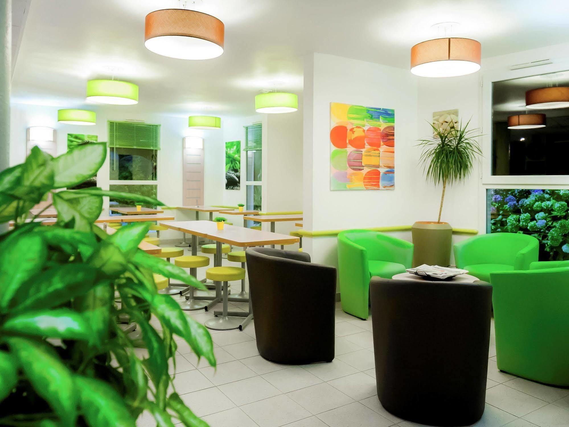 Ibis Budget Bayeux Nonant Esterno foto