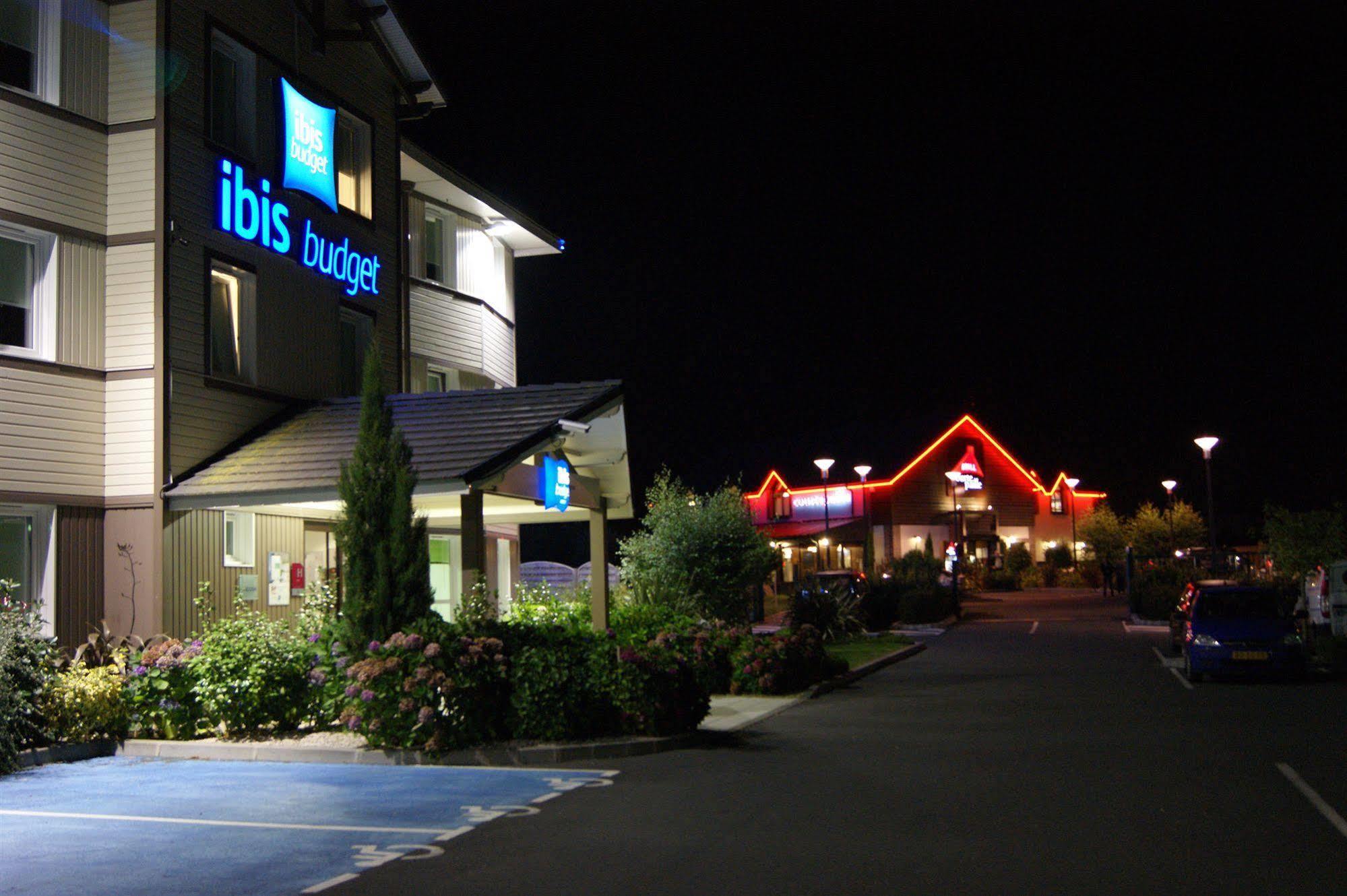 Ibis Budget Bayeux Nonant Esterno foto